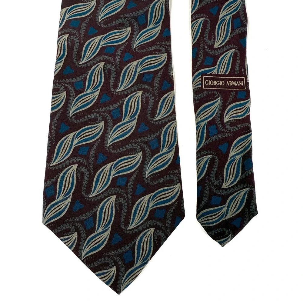 Giorgio Armani Silk Tie Burgundy Blue Paisley Made in Italy L: 55